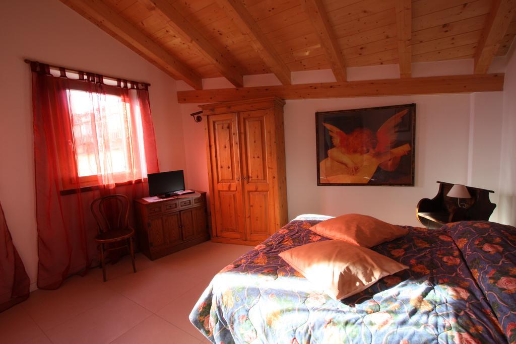B&B Le Tre Chiavi Isera Екстер'єр фото